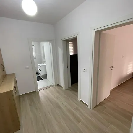 Kevi 's Place 公寓 *