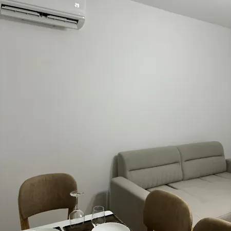 Kevi 's Place *