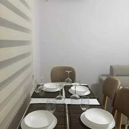 Kevi 's Place * 地拉那