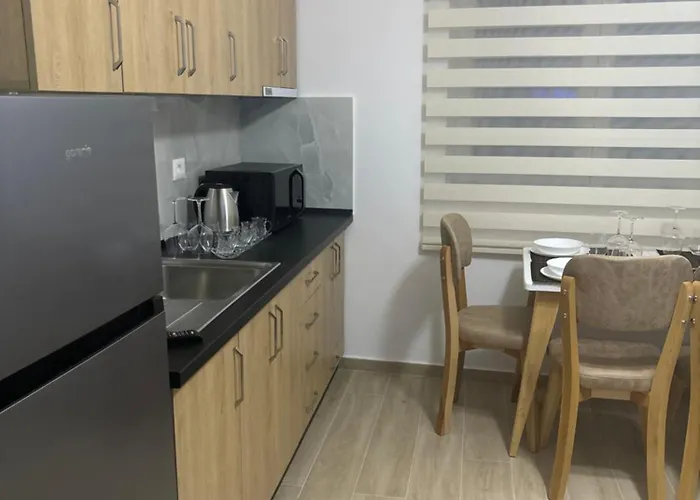 Kevi 's Place * 티라나